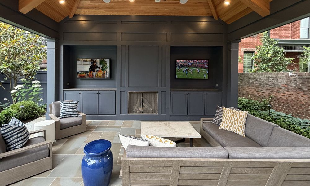 <span class="uk-h4">Outdoor Living</span>